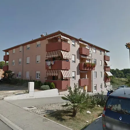 Luxury Modern With Superfast Internet Pula
